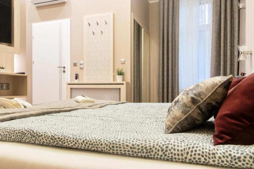 בודפשט Revay 20 Suites By Corall מראה חיצוני תמונה